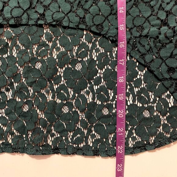 Green Lacey Hi-Low Crop Top Size M EUC - Picture 7 of 10